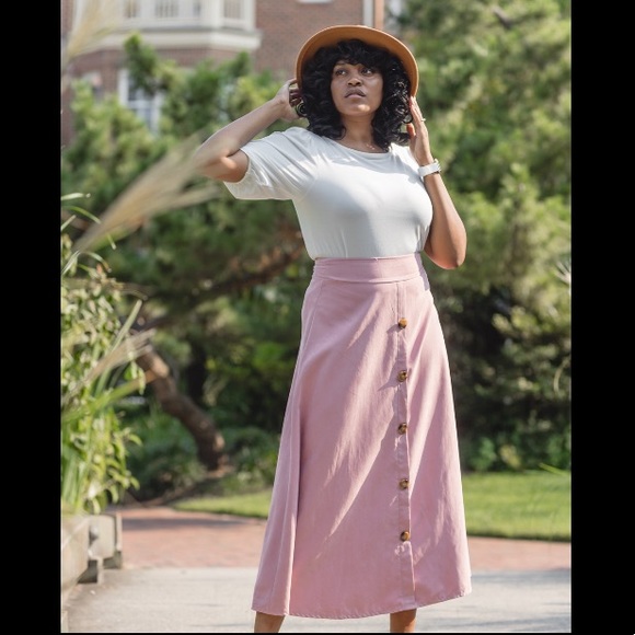 Elegant Pink Maxi Skirt - Picture 2 of 5